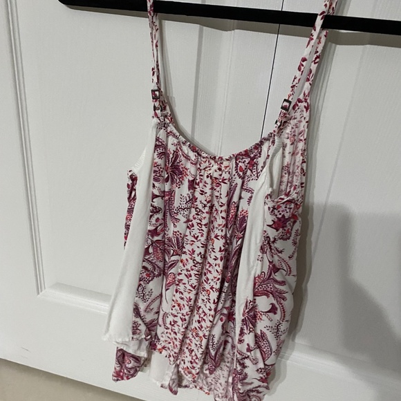 Summer Top from Garage - Picture 2 of 5